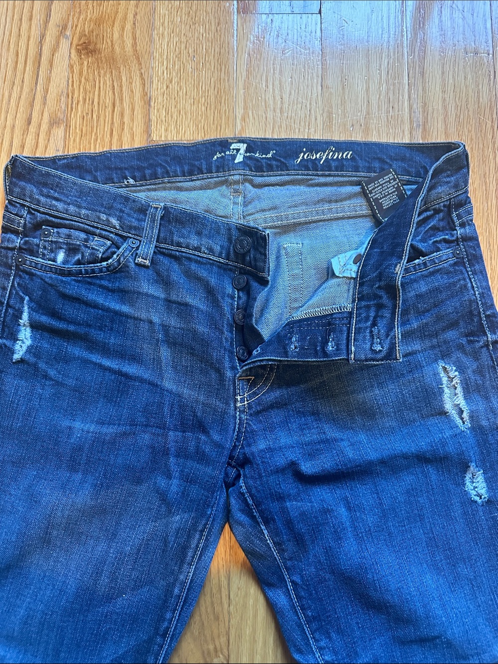 7 For All Mankind Skinny Jeans in Dark Blue Denim